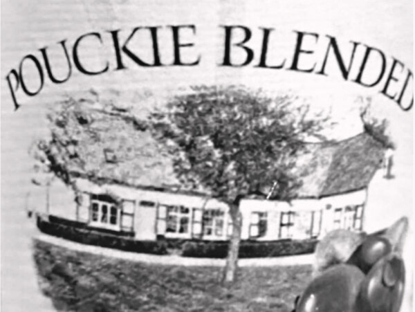 Pouckie Blended logo