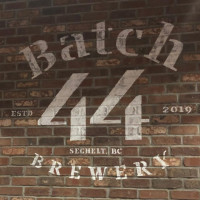Batch 44 Brewery & Kitchen Halfmoon Pale